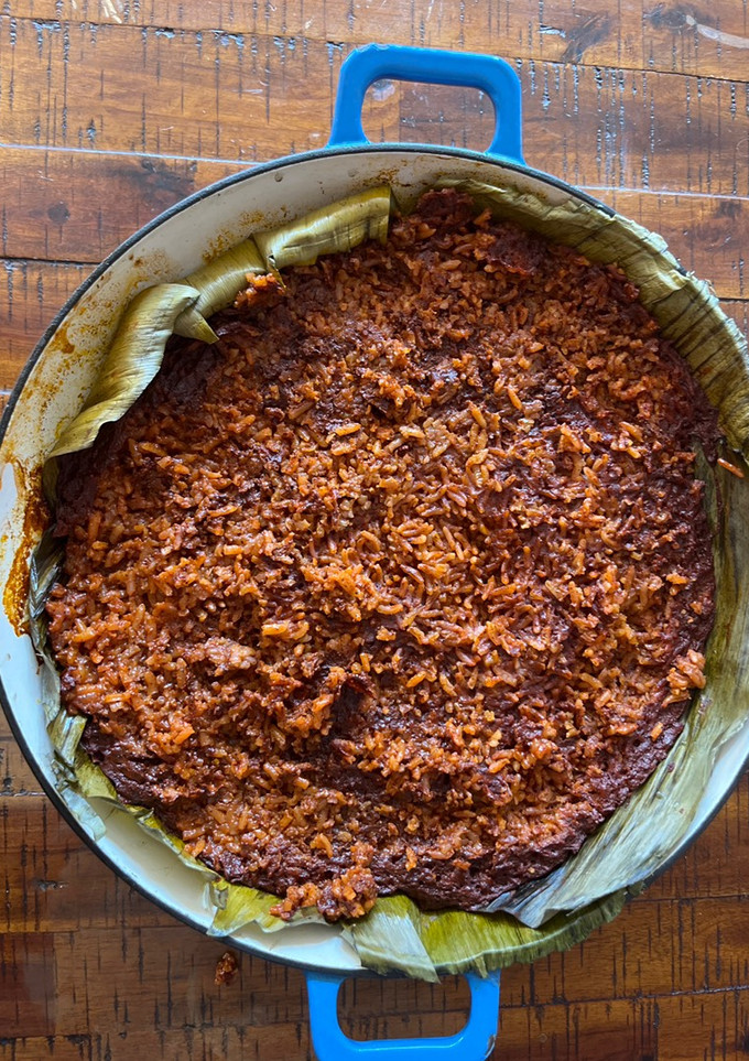 Una foto de Arroz al achiote
