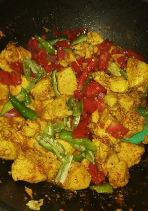 A picture of Jhat pat chicken krahi.
