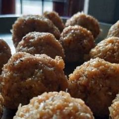 A picture of Coconut laddu.