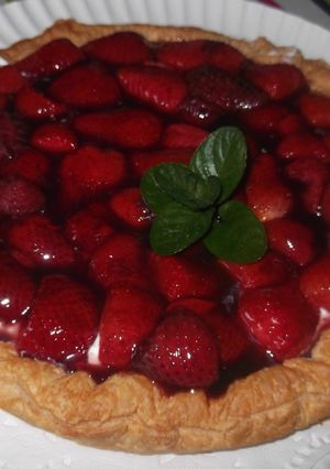 Foto principal de Tarta de nata y fresas
