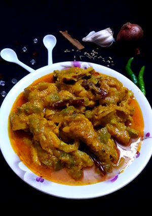 দই চিকেন কারি (Doi chicken curry recipe in bengali) রেসিপির প্রধান ছবি