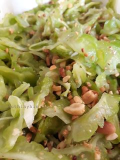 Hình của món Nộm (gỏi) mướp đắng.