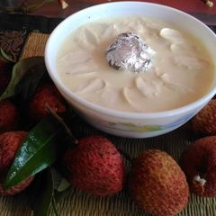 Lychee kheer A picture of Lychee kheer.