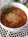 Zupa minestrone z ciecierzycą