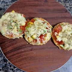 A picture of Cheesy Bread Pizza Coins.