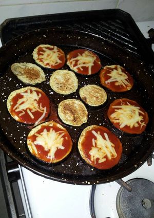 Una foto de Pizzetas de berenjena