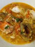 Arroz integral caldoso de rape y alcachofas