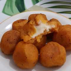 รูปของ Bola Ubi Keju