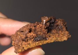 Cookies de algarroba, coco y chips de chocolate