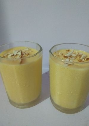 A picture of Mango Milk Shake.
