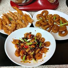 My Chilli, Garlic Prawns in a Sauce with some tempura prawns 🥰 A picture of My Chilli, Garlic Prawns in a Sauce with some tempura prawns 🥰.