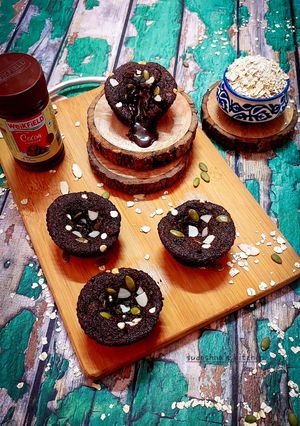 A picture of Oats-Choco Lava Muffins.