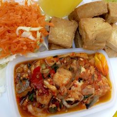 A picture of Awara da peppery Fish Sauce#Plateaustate.