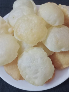 પાણીપુરી ની પૂરી (Panipuri Poori Recipe In Gujarati) રેસીપી મુખ્ય ફોટો