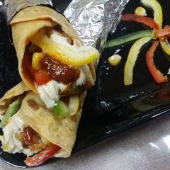 A picture of Veg Saucy Wraps.