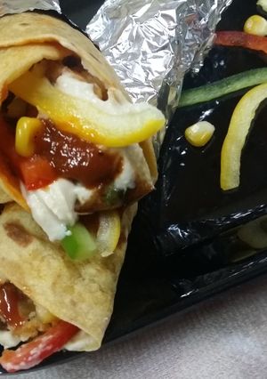 A picture of Veg Saucy Wraps.