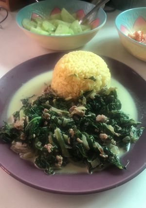 Una foto de Guiso de acelga con crema