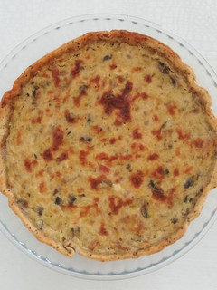 Una foto de Quiche de bacon y champiñones🍄