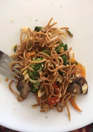 A picture of Fried Hong Kong Mee.