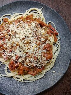 Foto de Macarrão s/glúten ao molho de calabresa