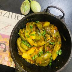 A picture of Eggplant curry.