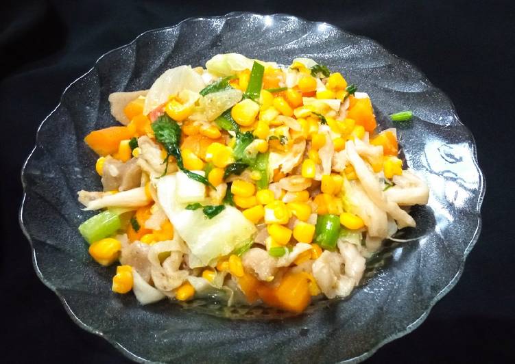 Tumis komplit(jagung, wortel, kol, jamur, bakso) gurih alami Tumis komplit(jagung, wortel, kol, jamur, bakso) gurih alami
