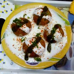 A picture of Falhari patao dahi beda.