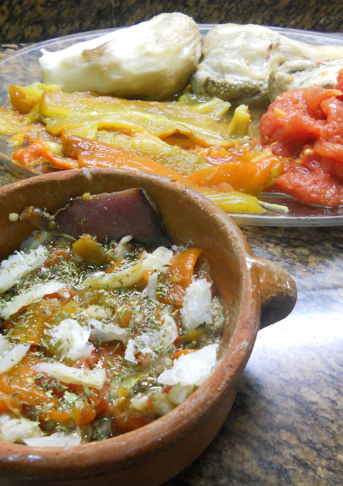 Una foto de Ensalada de berenjenas ,pimiento y tomate