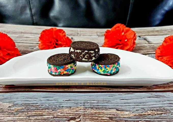 Oreo Kulfi Sandwiches