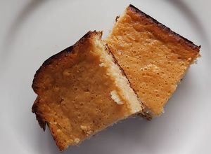 Una foto de Pan de elote con solo cuatro ingredientes