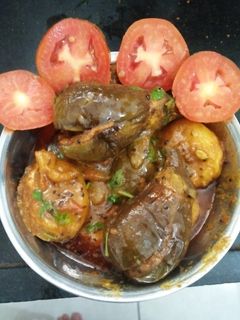 # ભરેલા રીંગણા બટાકા નુ શાક રેસીપી મુખ્ય ફોટો