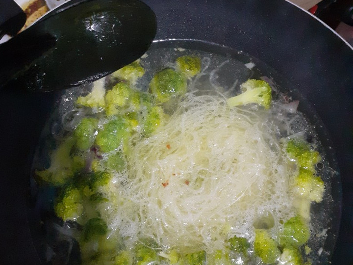 Resep Soun brokoli kuah, Bisa Manjain Lidah