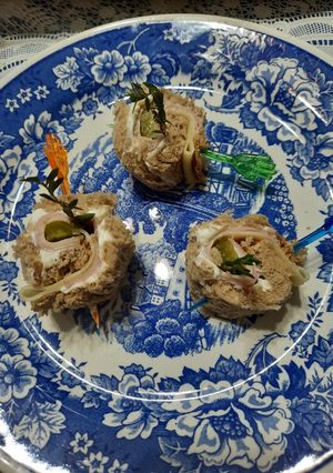 Una foto de Roll con pan de molde (de mi tía)