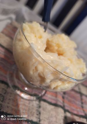 Una foto de Arroz con leche cremoso