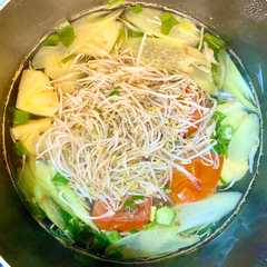 A picture of Canh chua với giá đơn giản vô cùng.