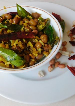 A picture of PEANUT sundal.