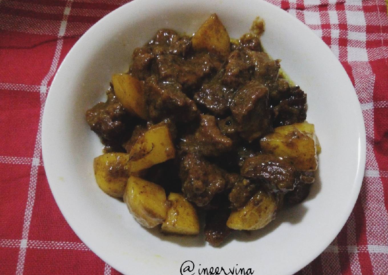 Semur sapi