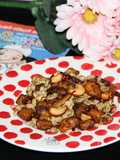 Kayyum Muttayum Varuthathu / Malabar Style Fried Ripe Plantains With Sweet Scrambled Eggs