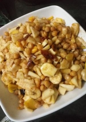 A picture of Fruit chaat.