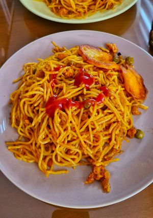 عکسی از دستور ماکارونی مرغ و نخودفرنگی 😋