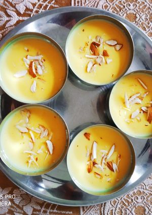 A picture of Dryfruits vanilla custard.