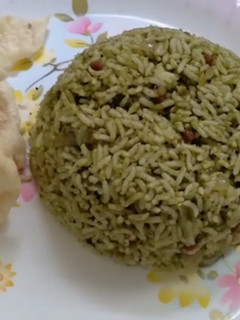 கொத்தமல்லி புலாவ் (Kothamalli pulao recipe in tamil) செய்முறை முக்கிய புகைப்படம்