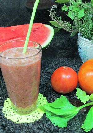 Foto principal de Batido de sandía con tomate y apio