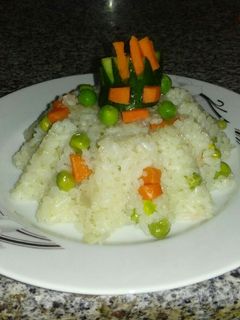 صورة لوصفة ارز بالبسلة والجزر