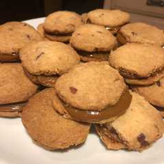 Una foto de Alfajores de almendra