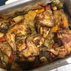 รูปของ Roasted chiken with vegetable/ayam panggang dengan sayuran