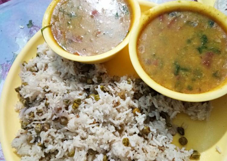 Recipe of Any-night-of-the-week Dhaba style dal tadka and green chane rice