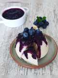 Bowlcake à la farine de riz /coco et son coulis de myrtilles