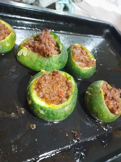 Una foto de Zapallitos rellenos fáciles, rápidos y ricos 😋