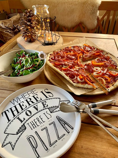 Selbstgemachte Pizza Rezepthauptbild